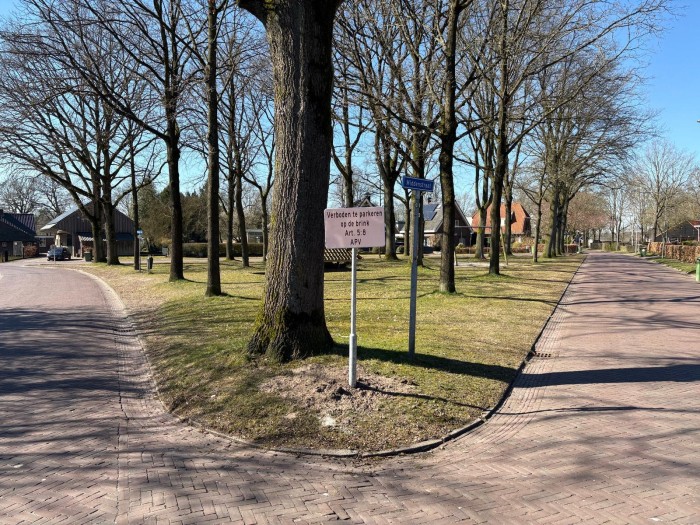 Brink Noordbarge Parkeerverbod